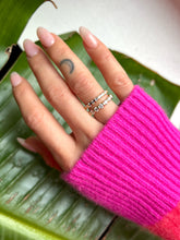 Charger l'image dans la galerie, Demi Alliances Diamants Serti Barette