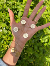 Charger l'image dans la galerie, Bracelet Médailles