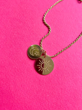Charger l'image dans la galerie, Médaille Lune/Soleil