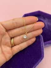 Charger l'image dans la galerie, Pendentif Hublot