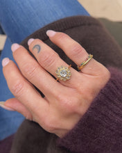 Charger et lire la vidéo dans la visionneuse de la Galerie, Bague Marguerite
