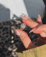 Charger et lire la vidéo dans la visionneuse de la Galerie, Chevalière Plateau Diamants
