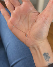 Charger et lire la vidéo dans la visionneuse de la Galerie, Collier Pampilles Diamants
