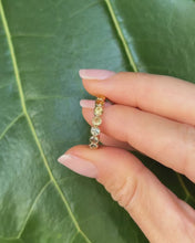 Charger et lire la vidéo dans la visionneuse de la Galerie, Bagues Arc-en-ciel
