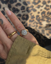 Charger et lire la vidéo dans la visionneuse de la Galerie, Chevalière Plateau Diamants
